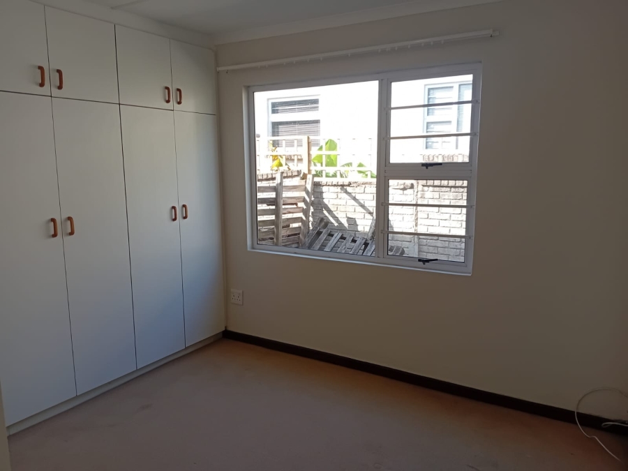2 Bedroom Property for Sale in Beacon Bay North Eastern Cape